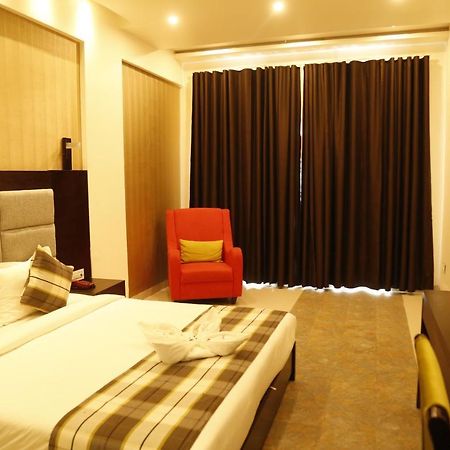 Silver Estate Resort Tikamgarh Luaran gambar