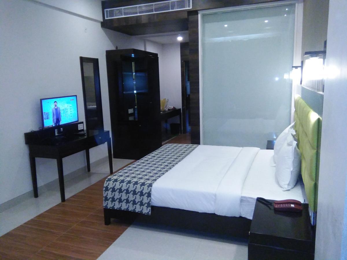 Silver Estate Resort Tikamgarh Luaran gambar